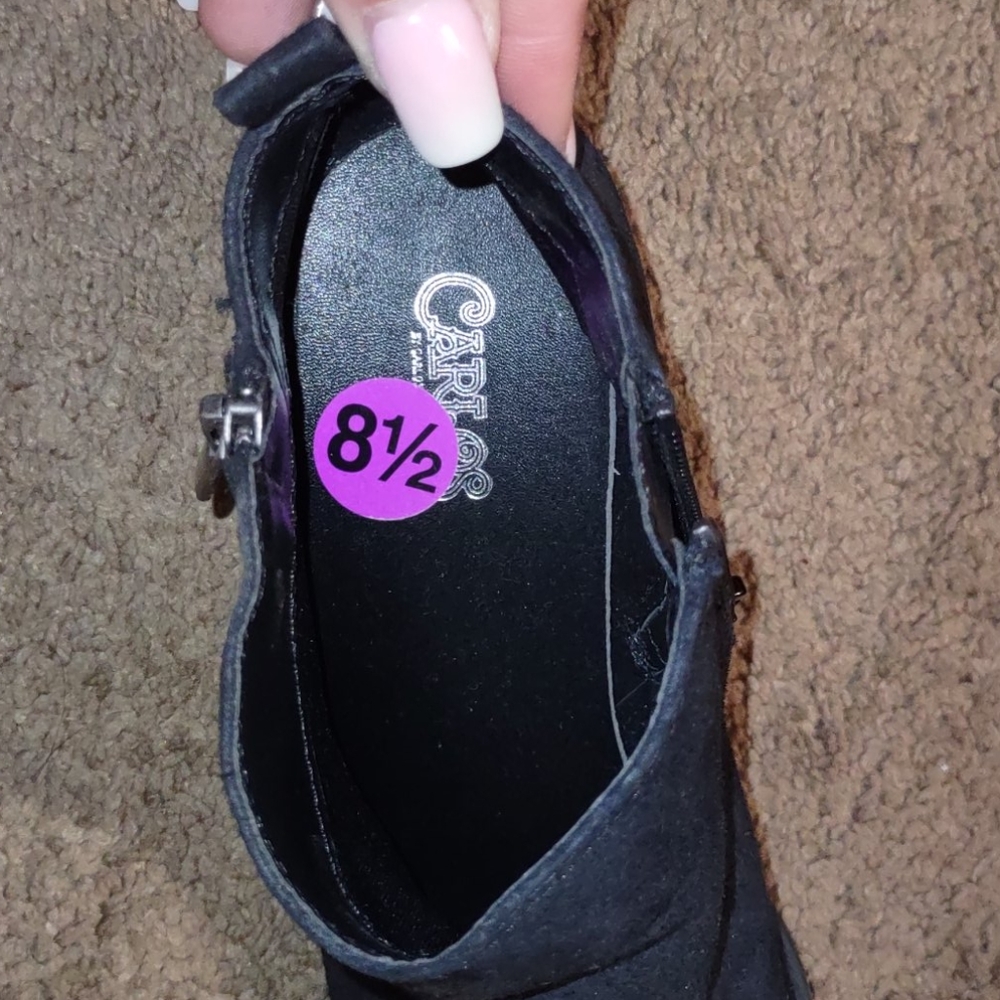 Shoes - Picture 2 of 3